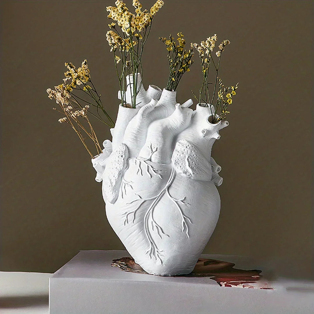 BowLift | LoveAura - Ceramic Heart-Shaped Vase