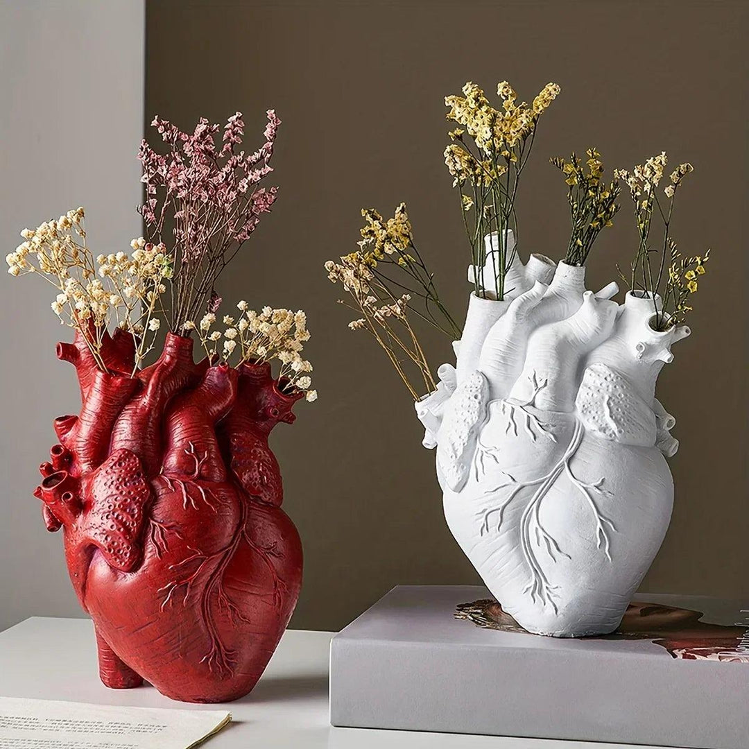 BowLift | LoveAura - Ceramic Heart-Shaped Vase