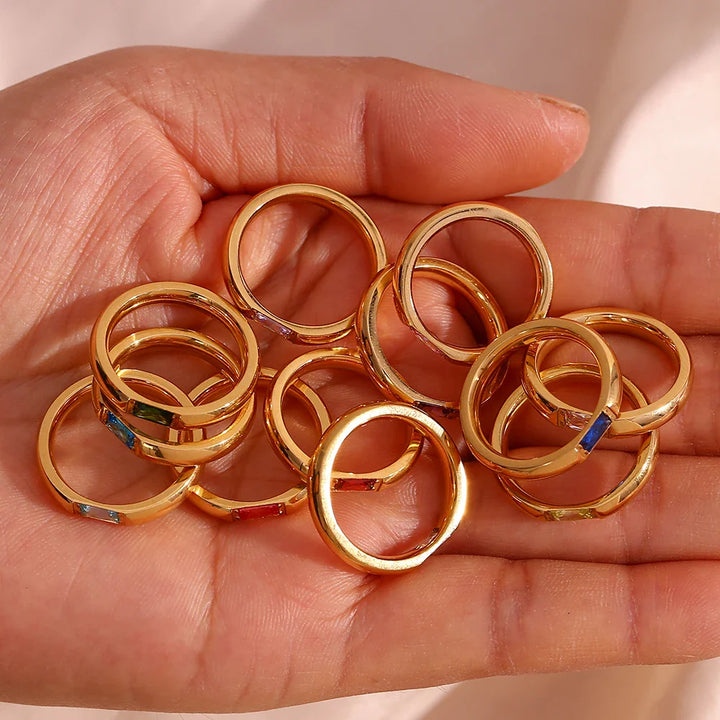 BowLift | 18k Baguette Cut Birthstone Ring