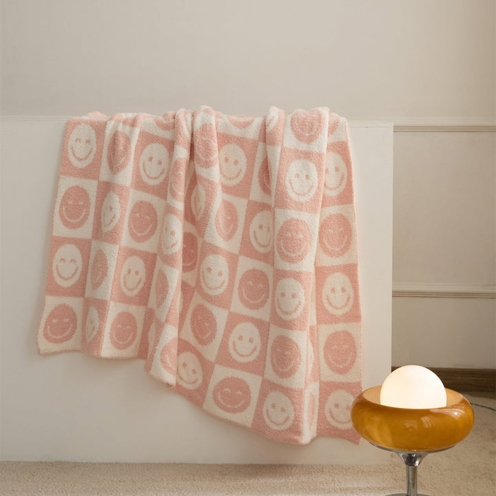 Smiley Checkered Blanket | Bowlift