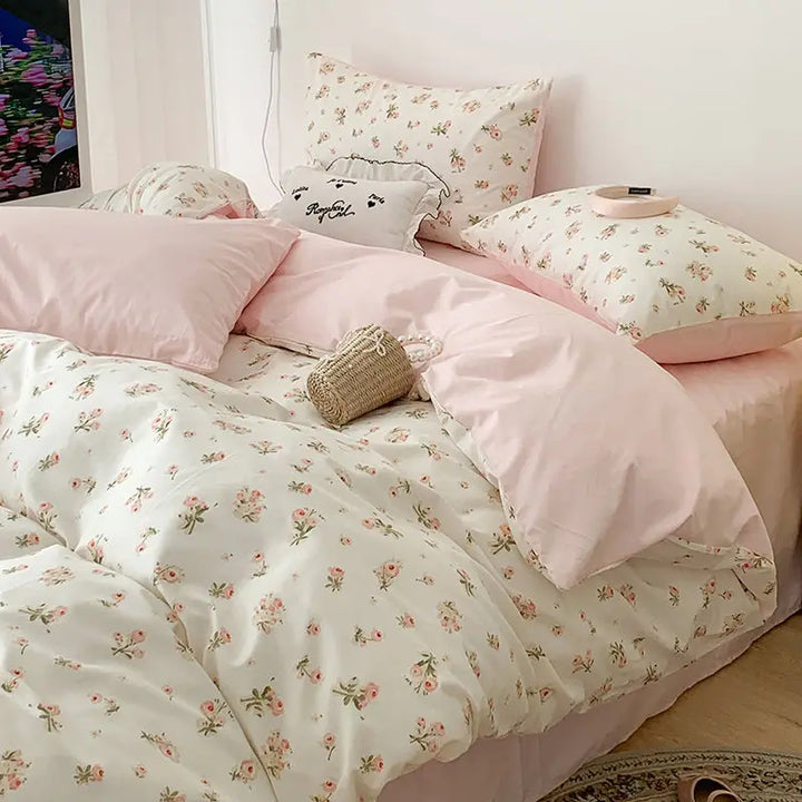 BowLift | Soft Flowers Bedding Set