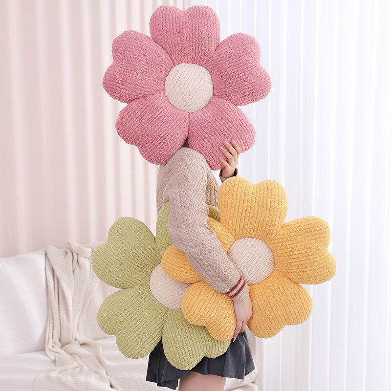 Fluffy Clover Flower Cushion | Bowlift