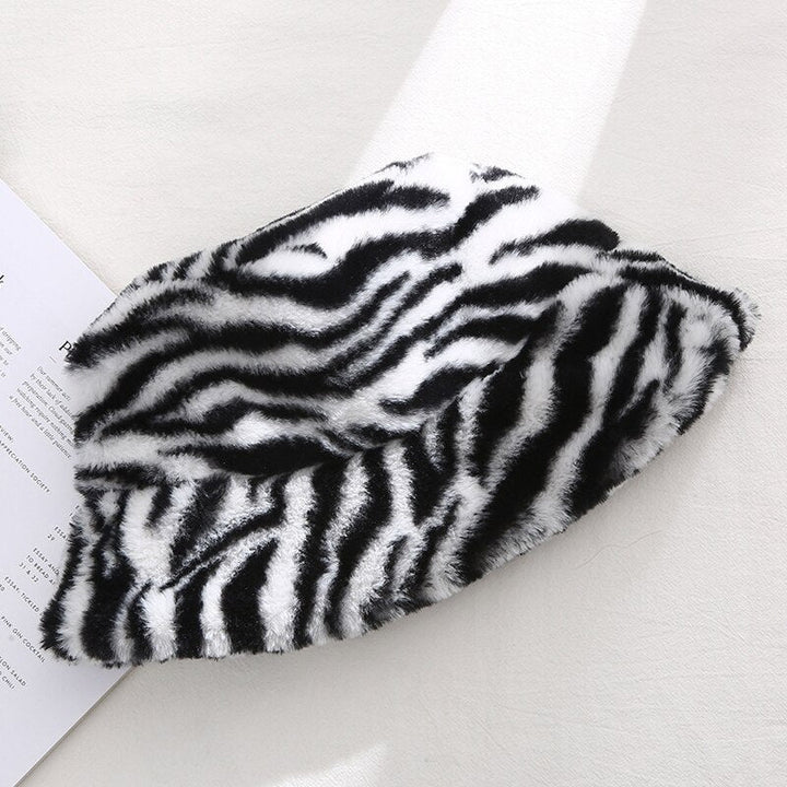 BowLift | Velvet Soft Winter Hat Luxury Plush – Warm Unisex Bucket Hat for Cold Days