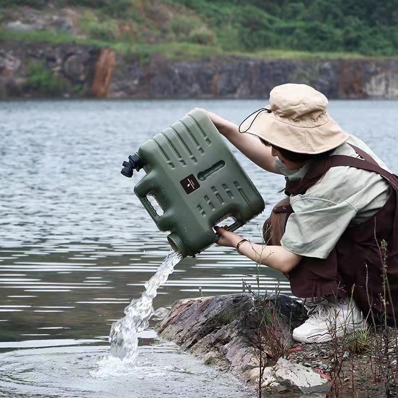 Portable Built-in Tap Camping Water Tank | Bowlift