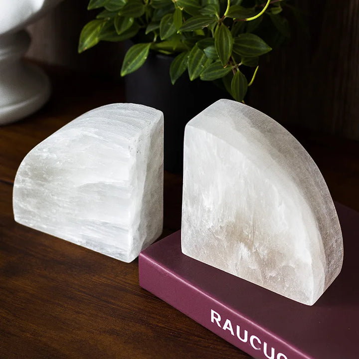BowLift | Onyxa White Onyx Bookend | Elegant Design | 1-piece | Luxurious Decor & Functionality