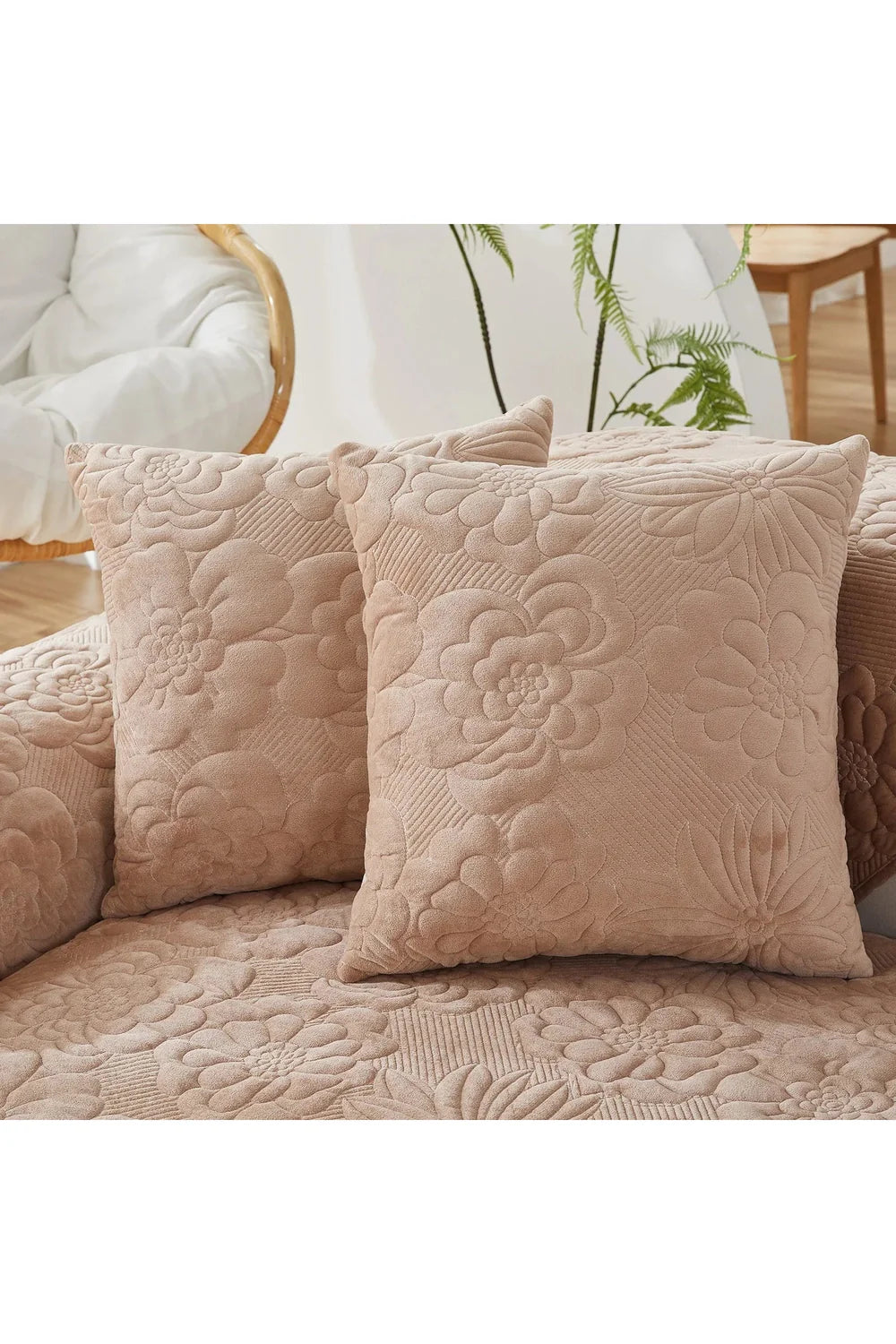 Plush sofa cover | Bowlift