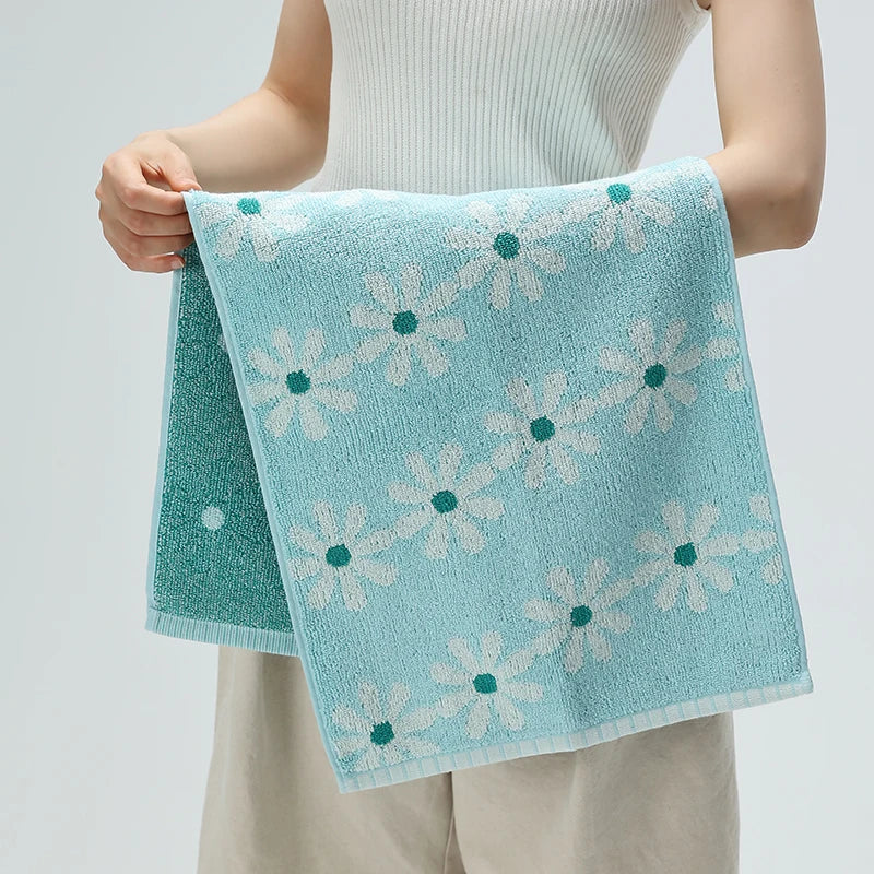 Daisy Towel | Bowlift