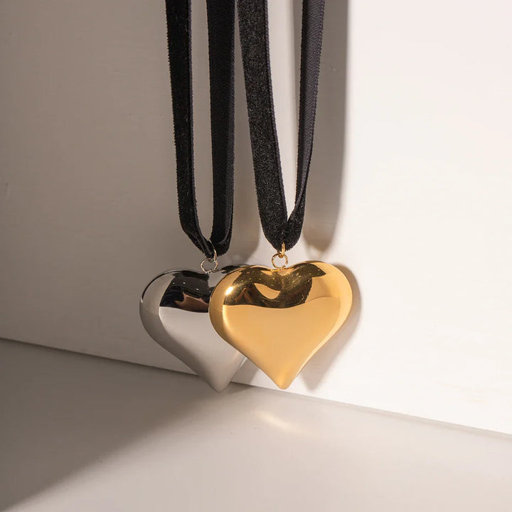 BowLift | Chunky Heart Strap Necklace
