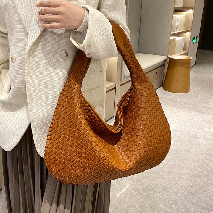 BowLift | Elegant Leather Shoulder Bag