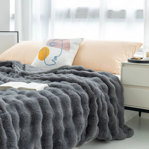 BowLift | FurLuxe | Reversible Faux Fur Blanket