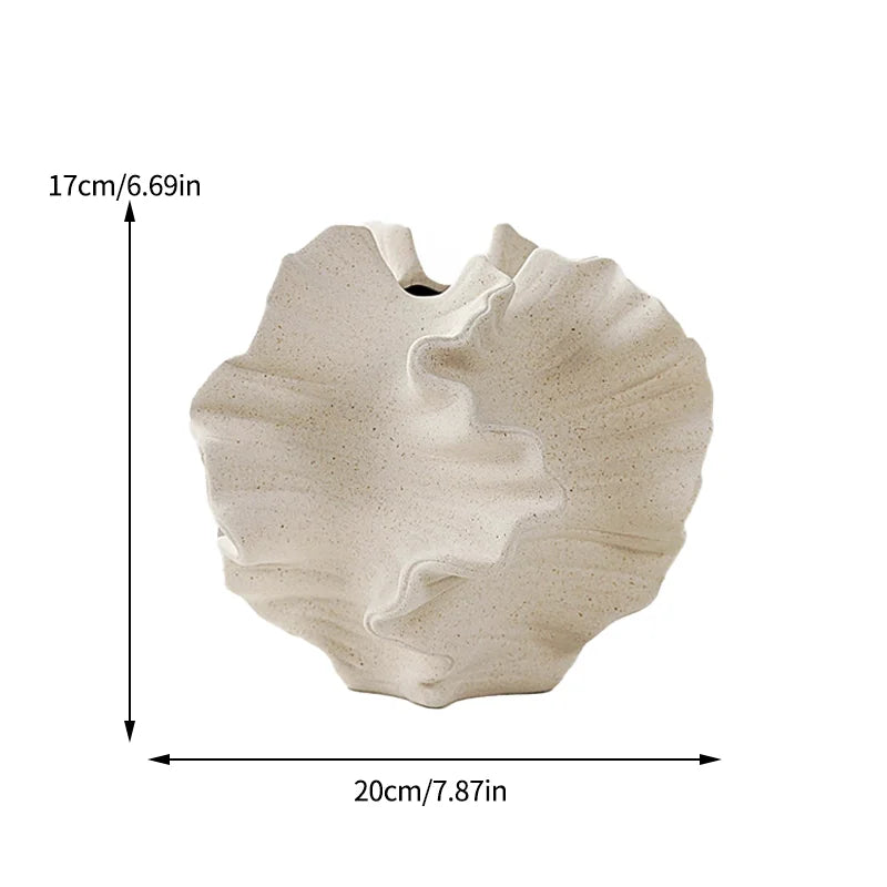 BowLift | Nordora | Ceramic vase Coral | Minimalist design | Nordic home decor in Beige