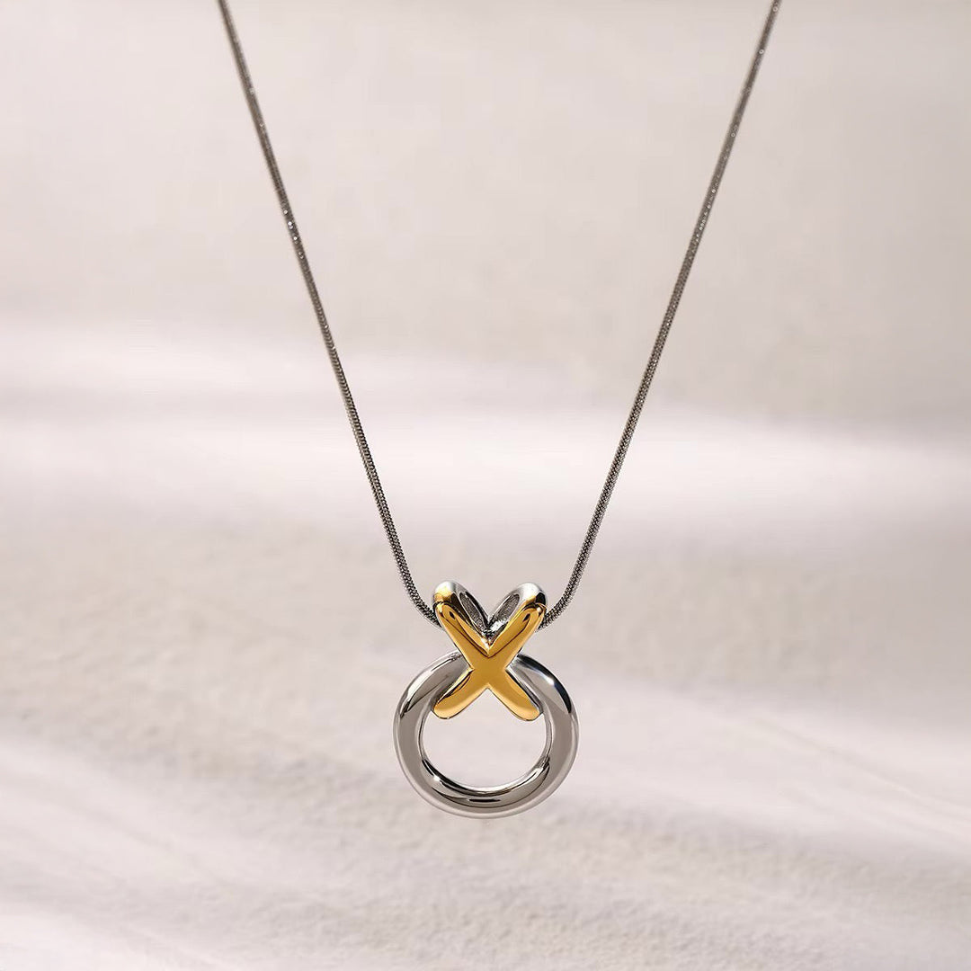 BowLift | Elegant XO Interlaced Necklace