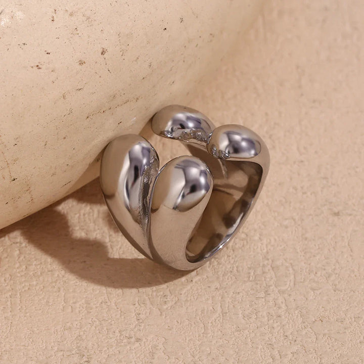BowLift | 18k Four Droplet Bold Ring