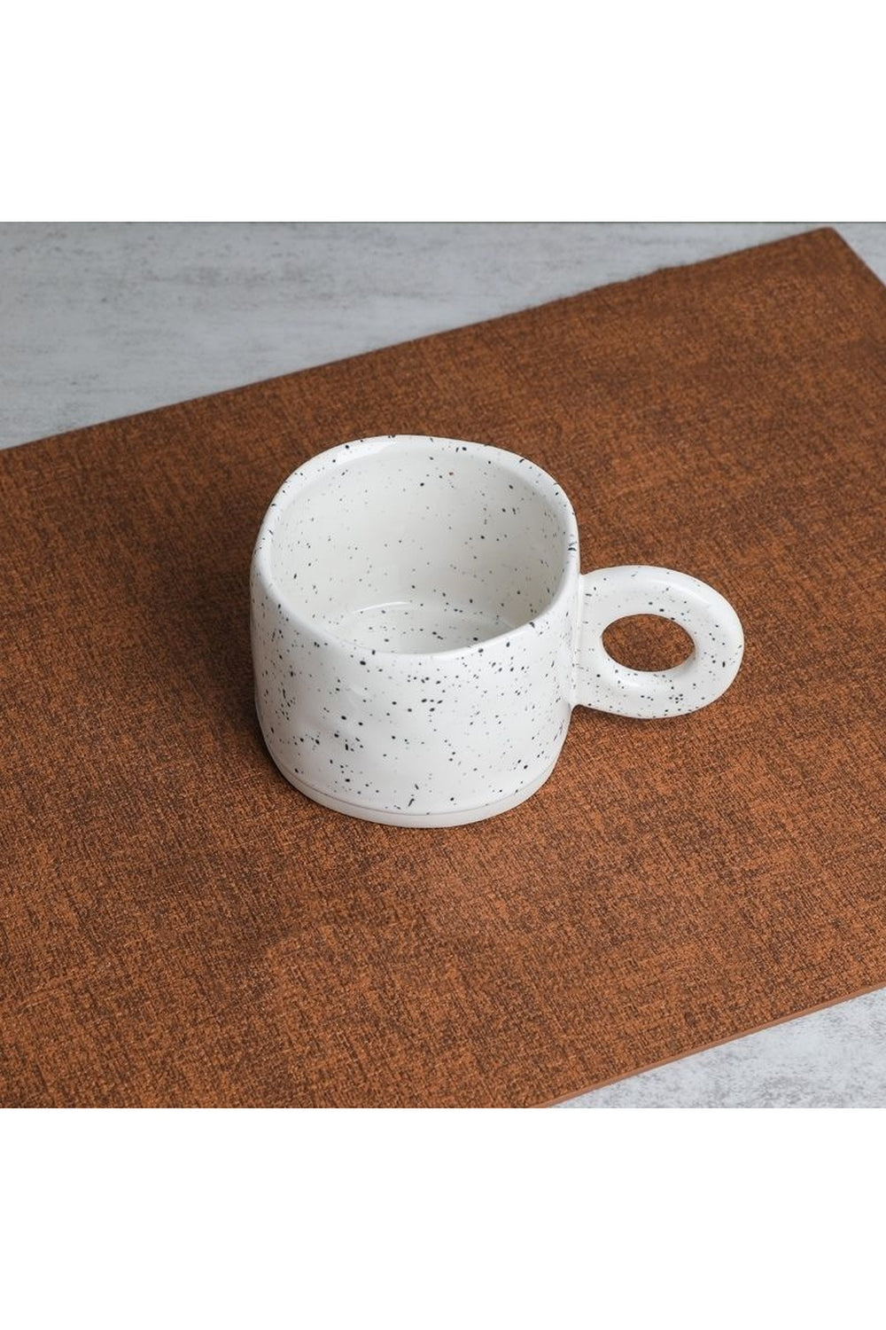 Porcelain-handgrip-cup | Bowlift