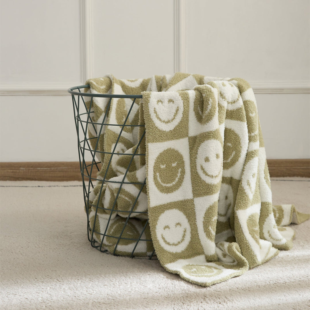 Smiley Checkered Blanket | Bowlift