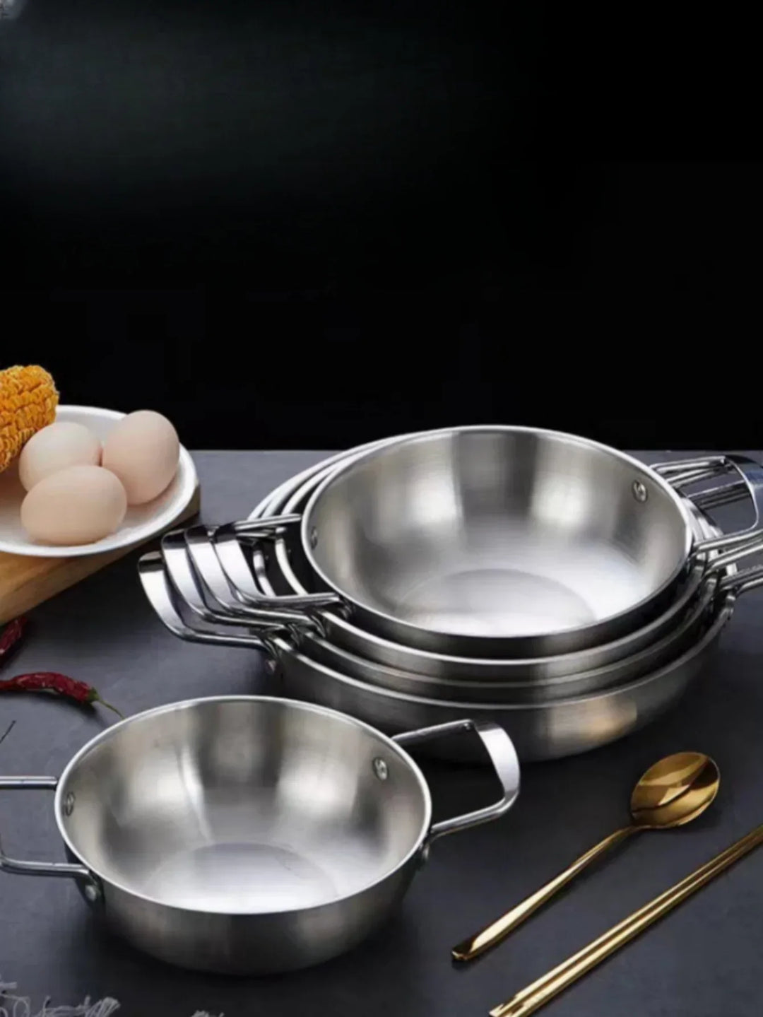 GastroPan – Stainless Steel Sauce & Paella Pan with Handle Bowlift