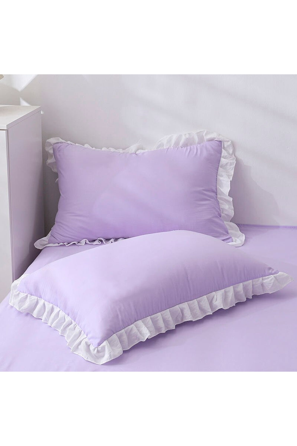 inspired ruffle pillowcases | Bowlift