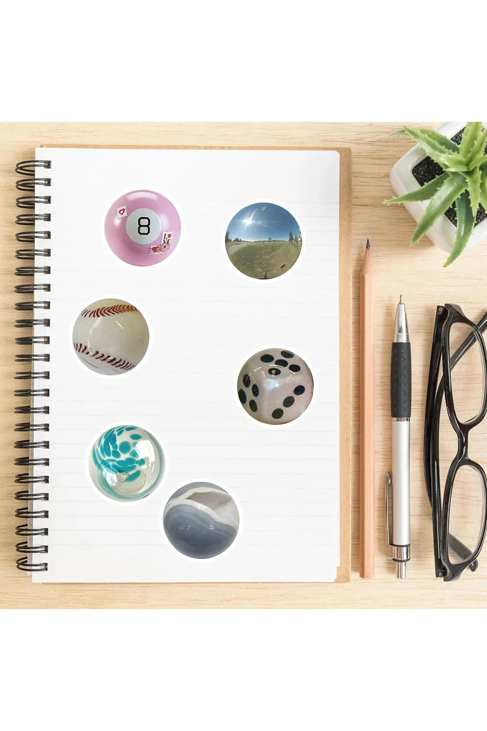 Glass bead cat sticker | Bowlift
