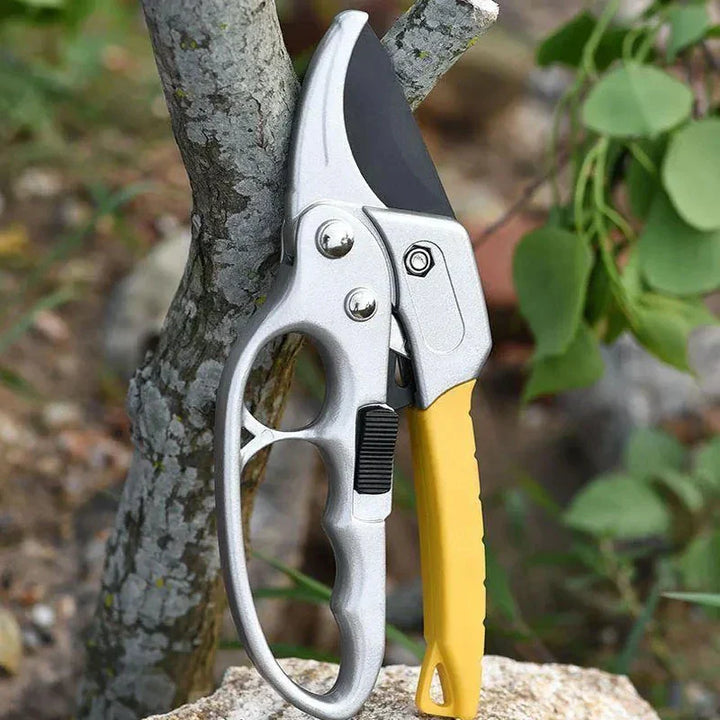 Tree Wood Trimming Compact Gardening Hand Clippers | Bowlift