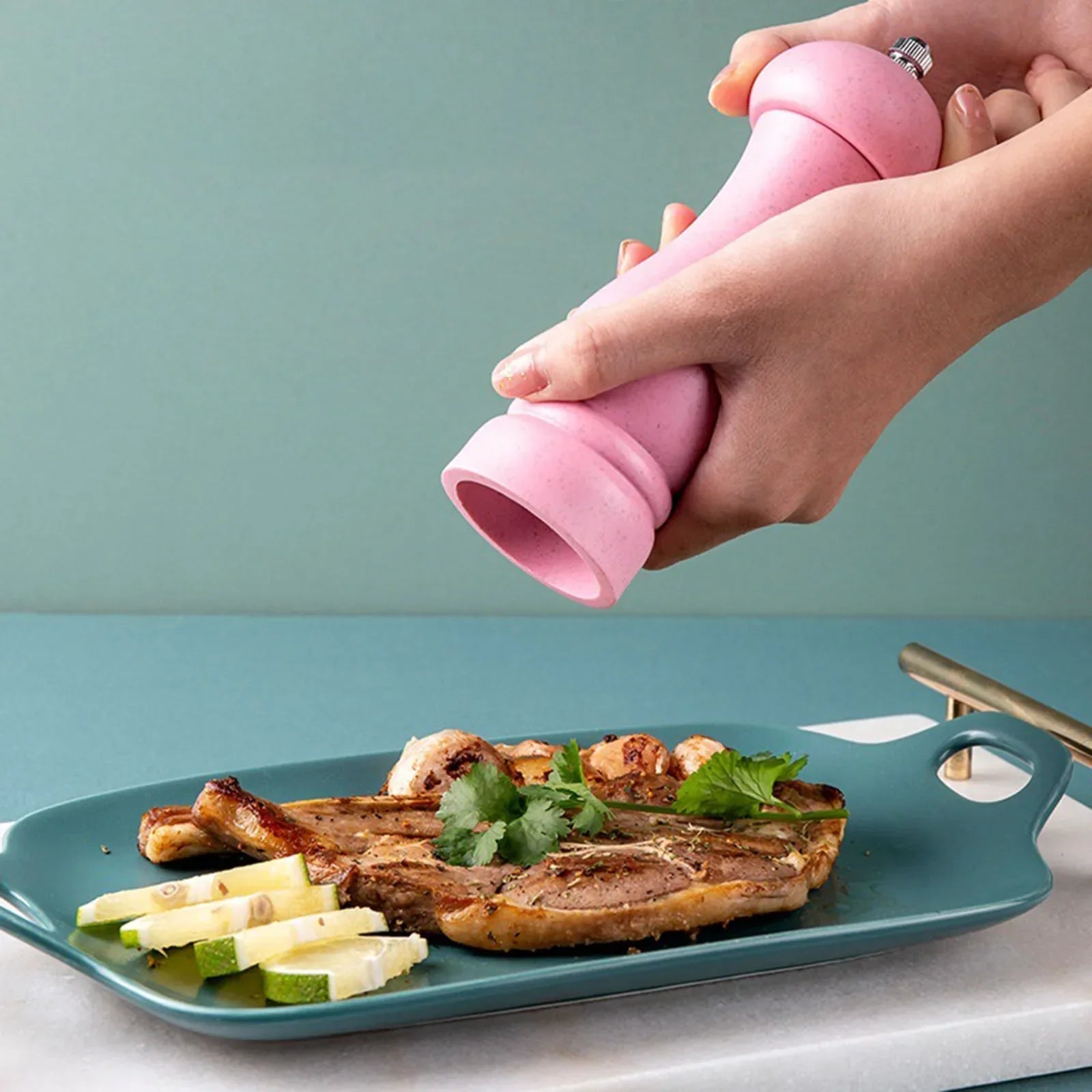 BowLift | Elegant salt and pepper mills for every kitchen