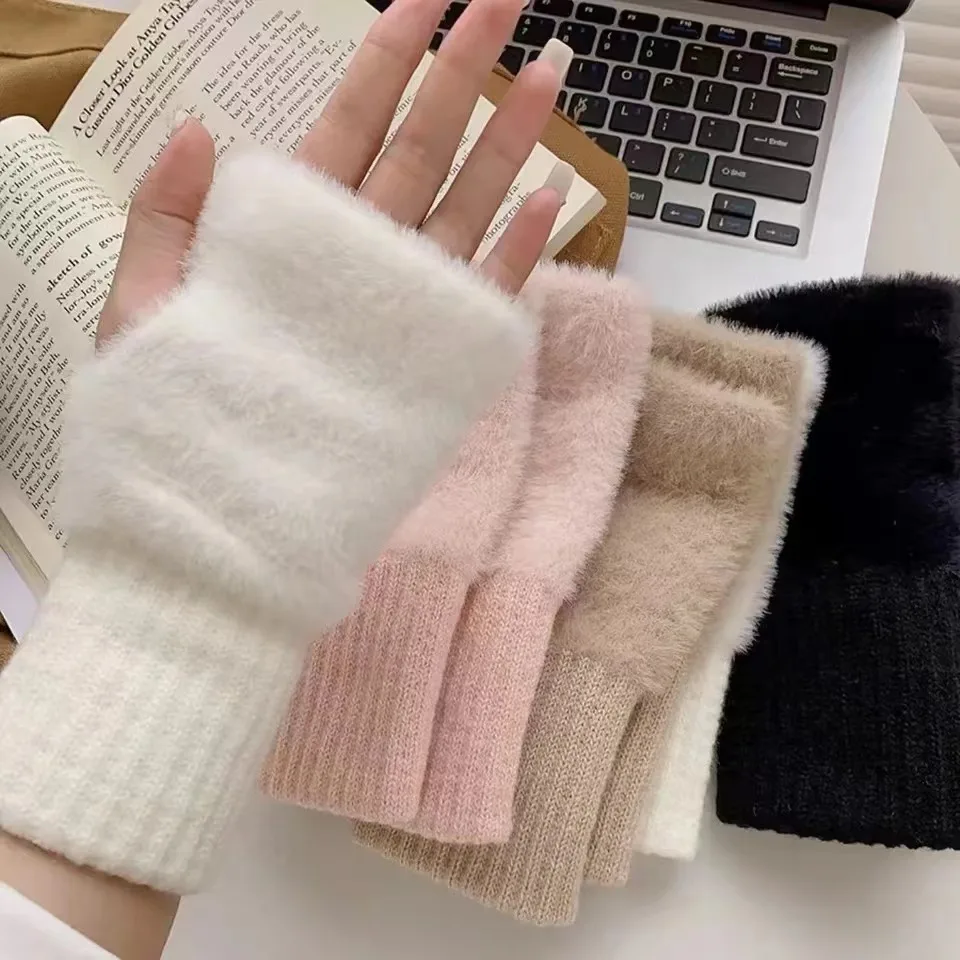 Unisex Fleece Fingerless Gloves – Warm, Soft and Functional | Bowlift