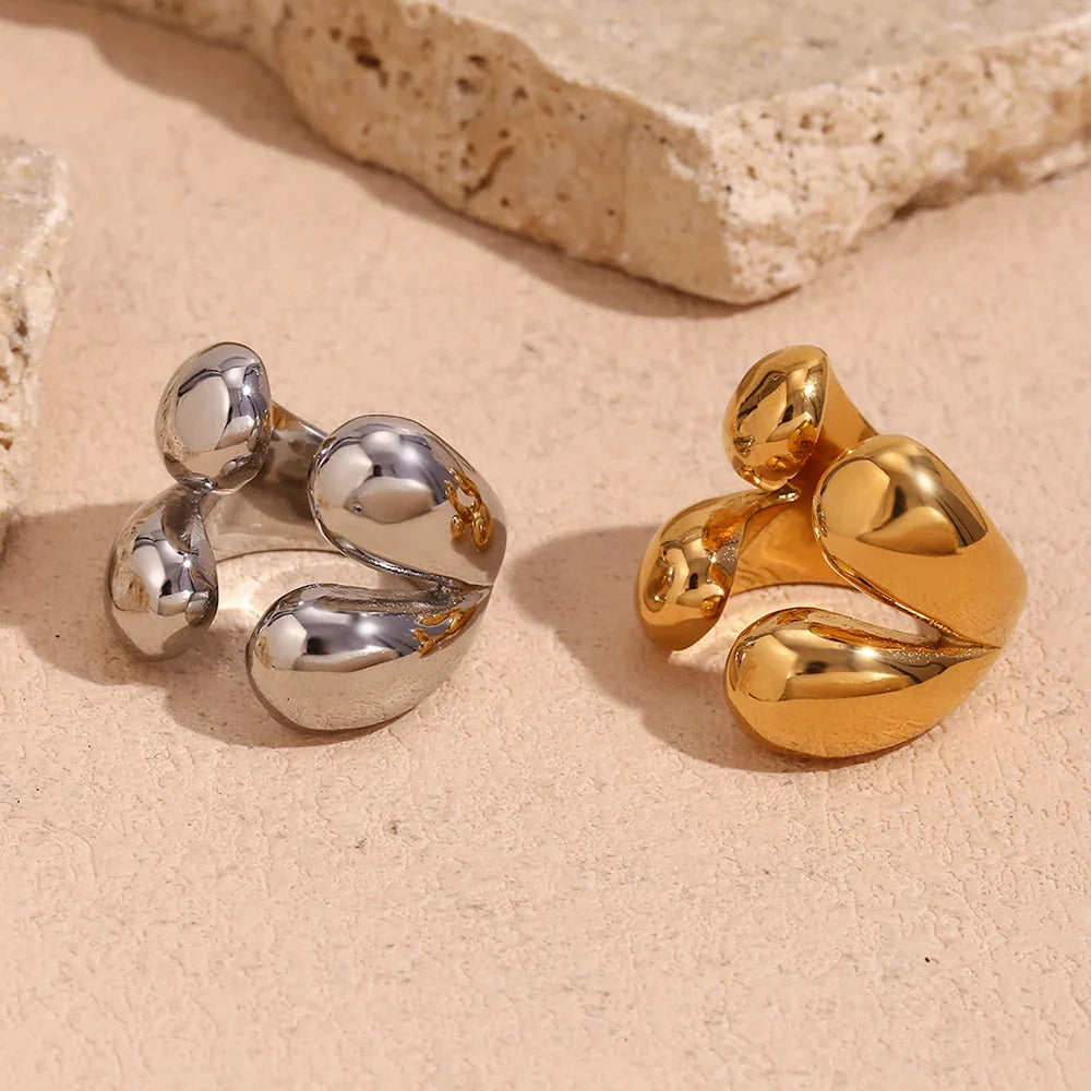 BowLift | 18k Four Droplet Bold Ring
