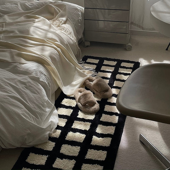 Black & White Grid Rug | Bowlift