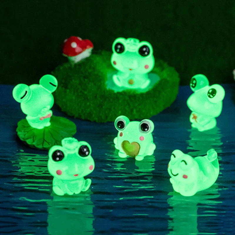 BowLift | LumoFrosch Figure Set | Glowing Mini Frogs | For Fairy Garden, Aquarium & Decoration
