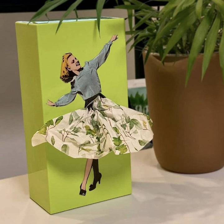 BowLift | Flying Skirt Tissue Box