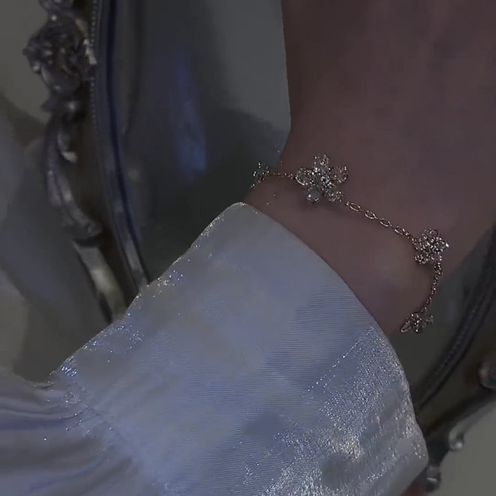 BowLift | Floral Blossom Zircon Bracelet
