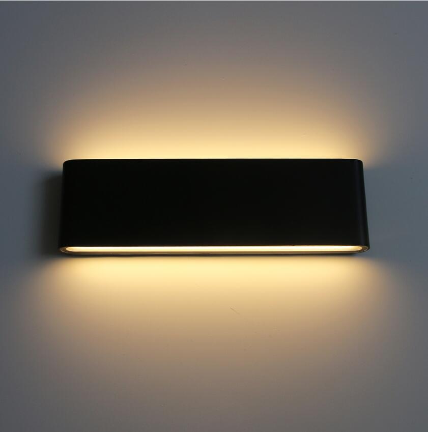 BowLift | GuardGlow – Waterproof Wall Lamp with Weather-Resistant Design
