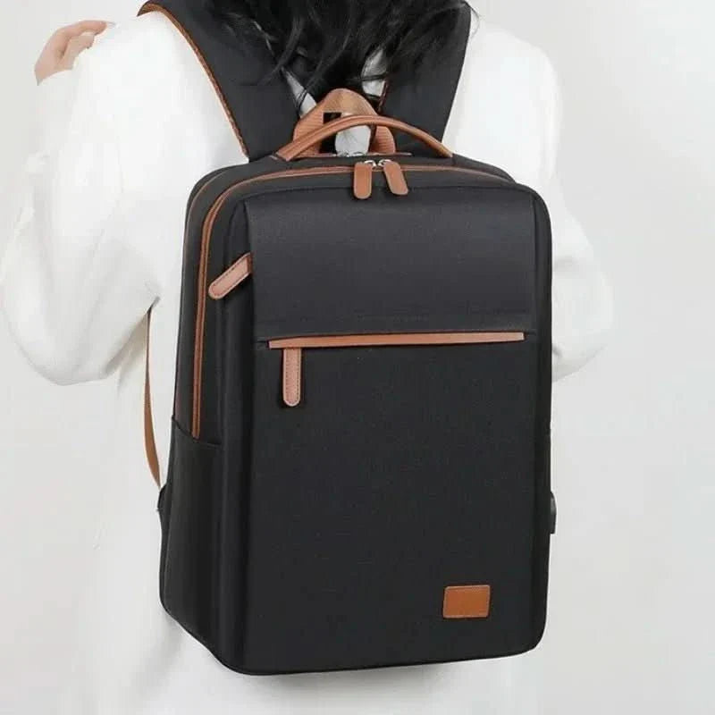 BowLift | Multifunctional travel backpack with laptop compartment and USB port