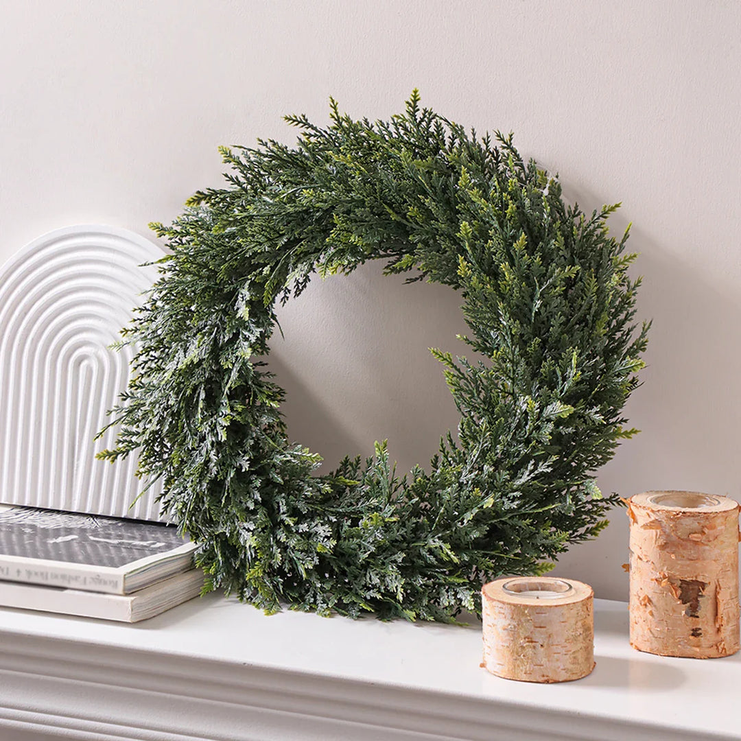 BowLift | Verdania | Artificial Cedar Wreath | Evergreen | 30 cm Ø | Low Maintenance Decor for Home & Garden