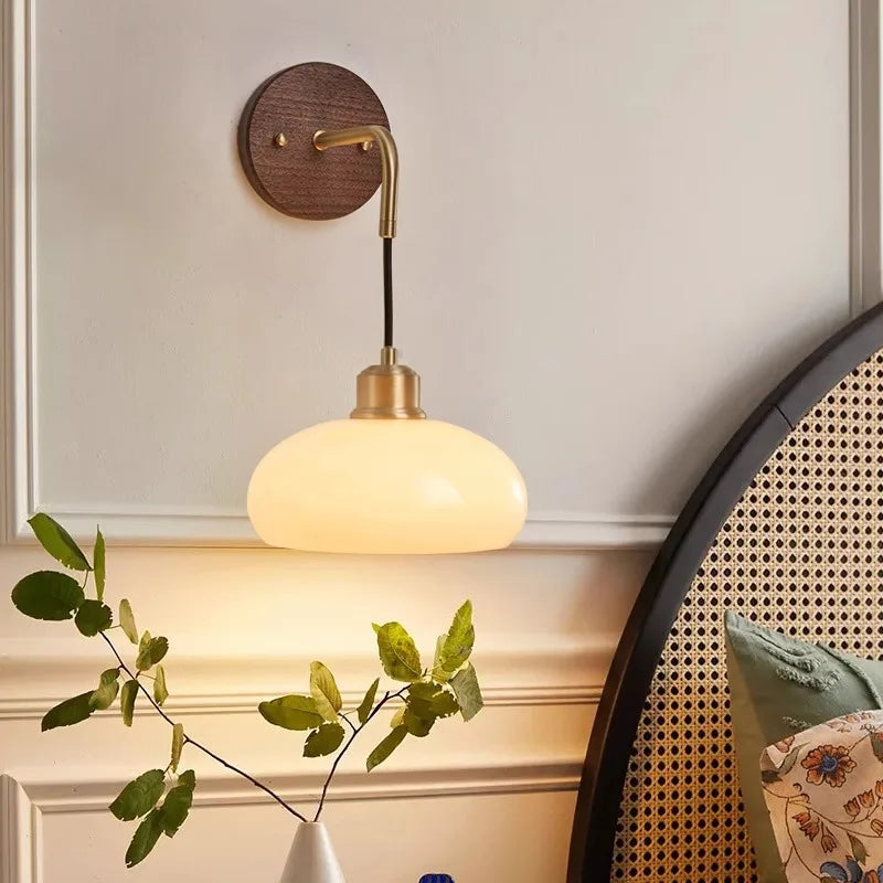 BowLift | WalnutEdge – Modern Wall Lamp in Walnut and Brass