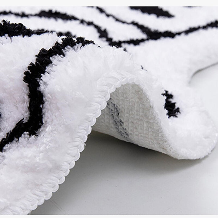 Black & White Grid Rug | Bowlift