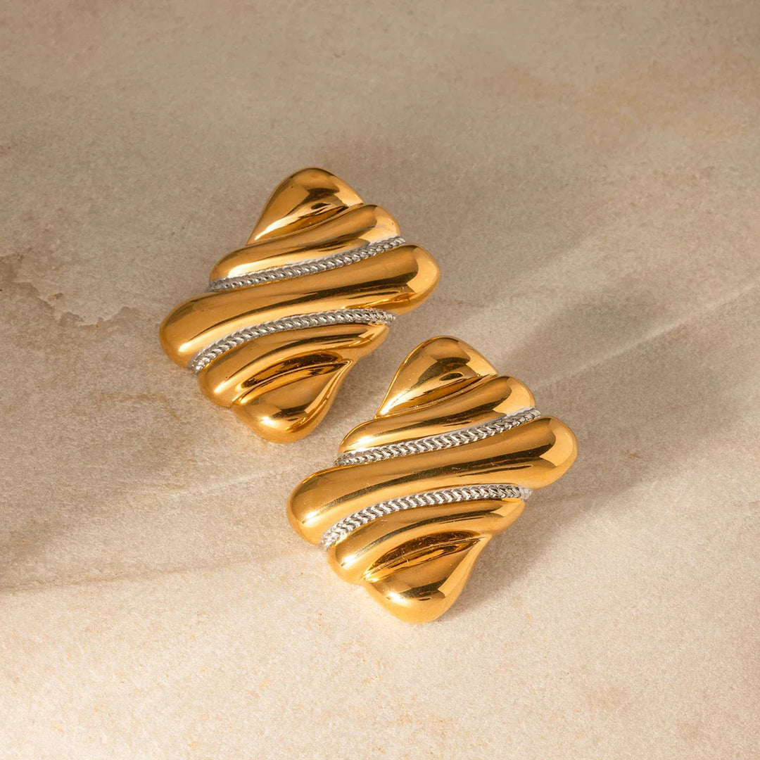 BowLift | Chunky Two Tone Wavy Square Earrings