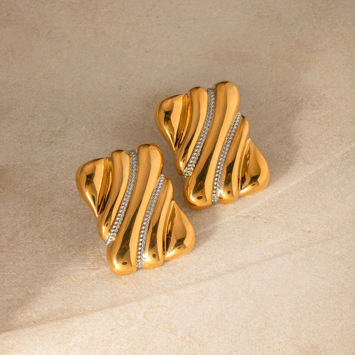BowLift | Chunky Two Tone Wavy Square Earrings