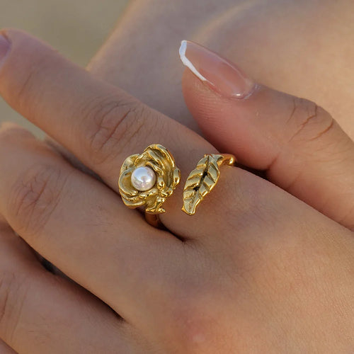 BowLift | Adjustable Pearl Camellia Flower Ring