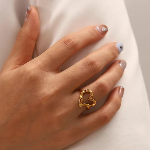 BowLift | 18k Melted Heart Ring