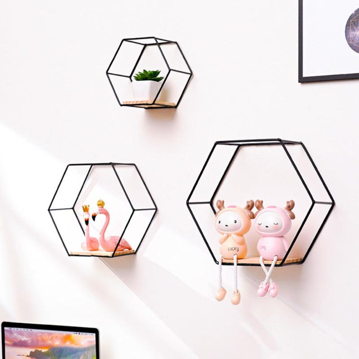 BowLift | HexaDecor | A unique hexagonal wall decoration to showcase your favorite items!