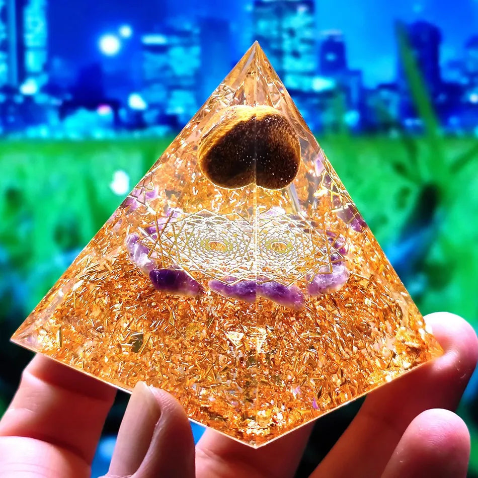 BowLift | Orgonite Pyramid with Amethyst Pendulum – Energy, Protection and Decoration