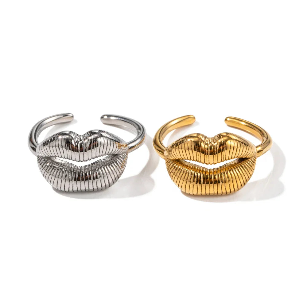 BowLift | Bold Kiss Romantic Ring