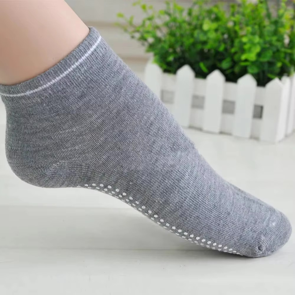 BowLift | Women Anti Slip Cotton Yoga Socks for Trampoline and Sports