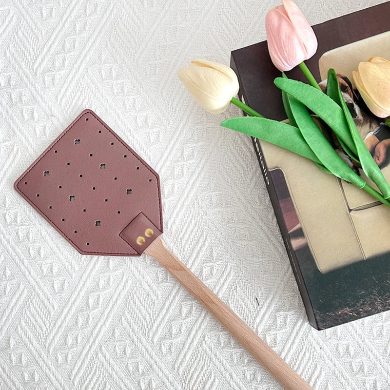 BowLift | Insektra Leather Fly Swatter with Wood Handle | 13×10 cm Striking Surface | Stainless Steel Rivets | Hanging Device