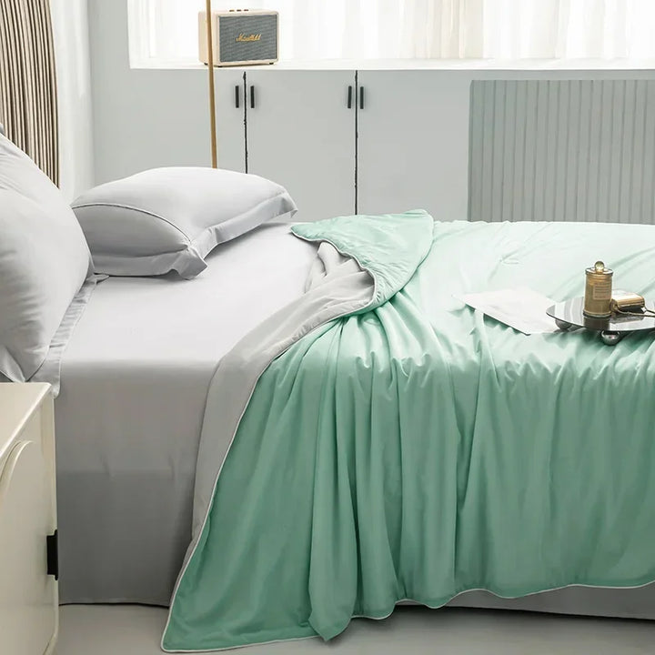 High-Quality Cooling Blanket – Smooth Air-Conditioning Comforter, Lightweight Summer Quilt with Double-Sided Cooling Fabric | Bowlift