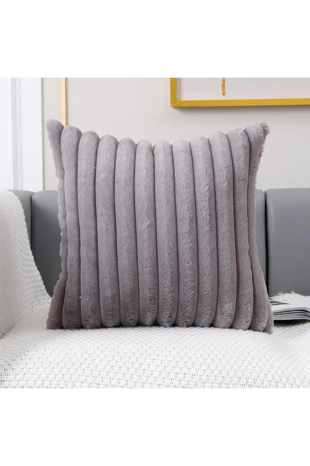 White plush pillow cover | Bowlift
