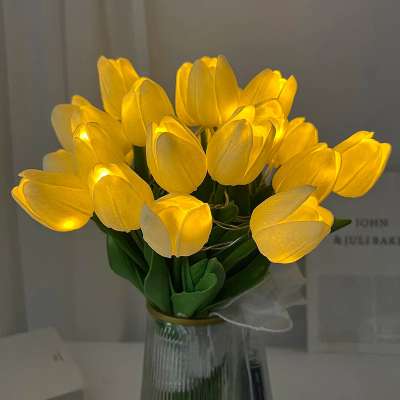 BowLift | LED lamp with artificial tulip bouquet perfect for gifts or as wedding party home decorations