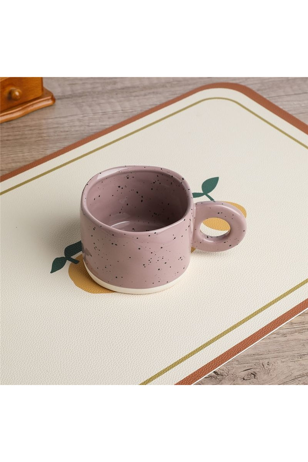 Porcelain-handgrip-cup | Bowlift