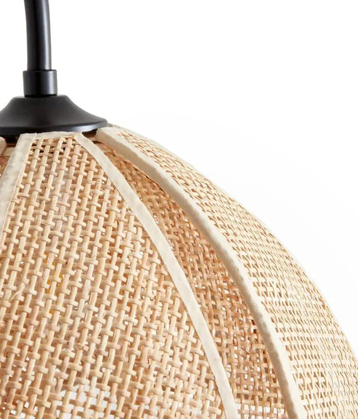 BowLift | LumaFlora - Elegant rattan wall lamp - Warm floral ambiance
