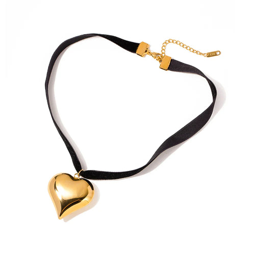 BowLift | Chunky Heart Strap Necklace